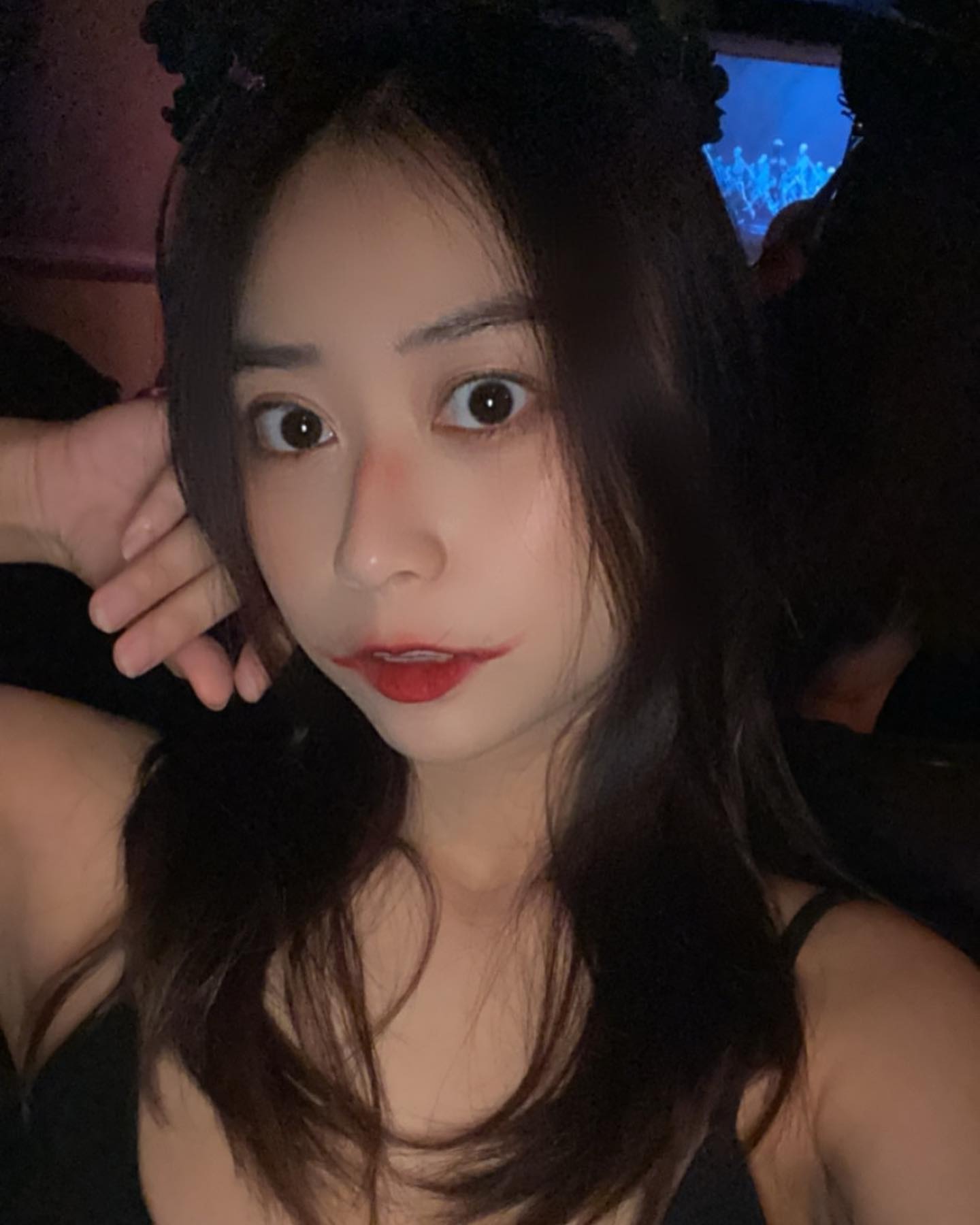 罗兰岗留学生约炮约爱加line：qj98877可上门