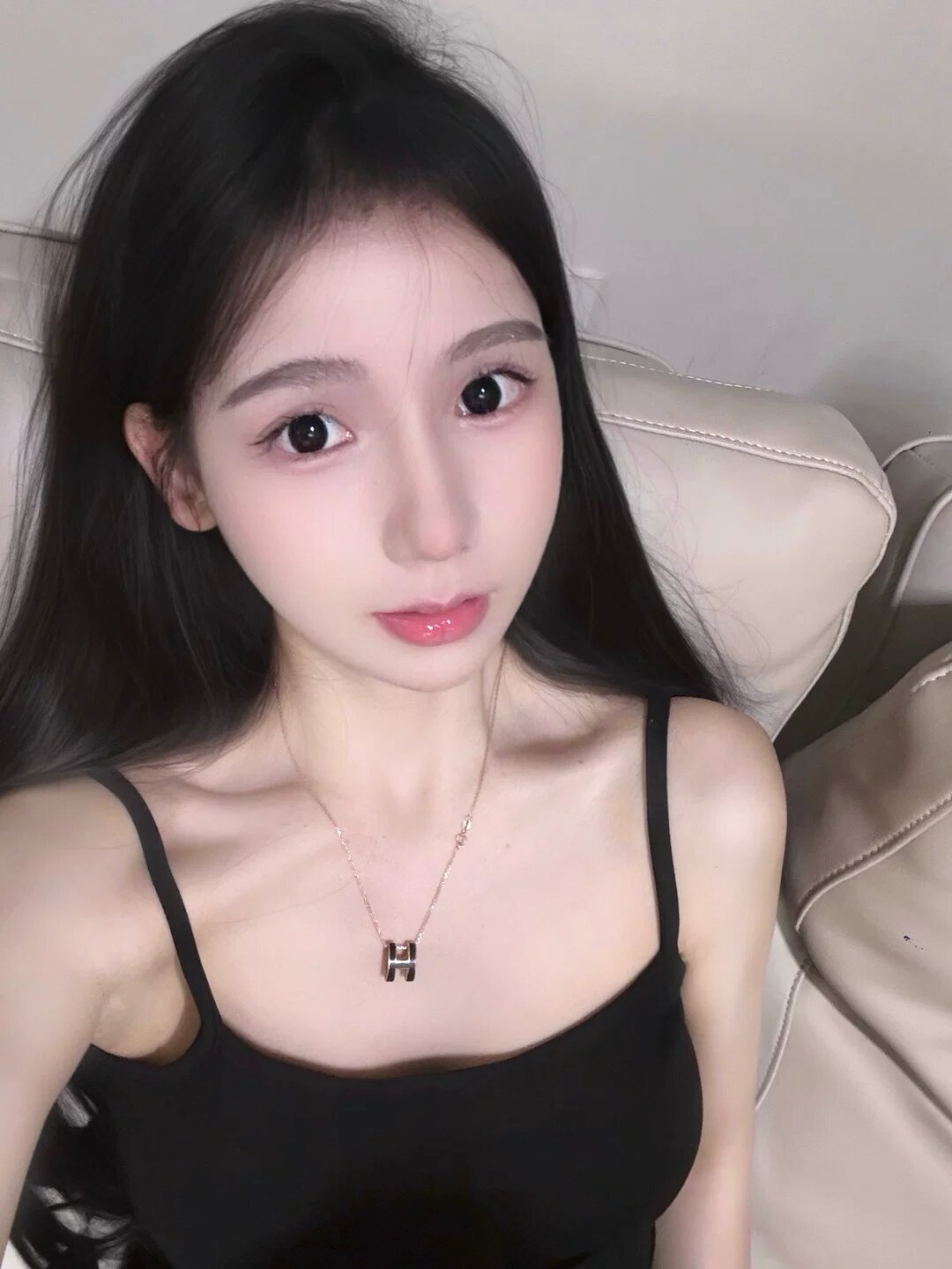 留学生约炮约爱加line：qj98877可上门