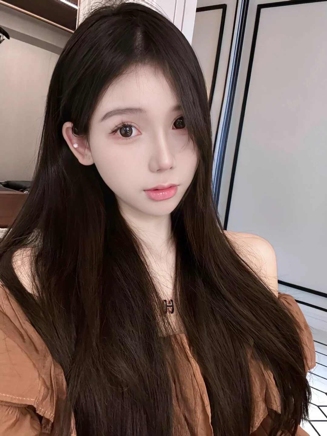留学生约炮约爱加line：qj98877可上门