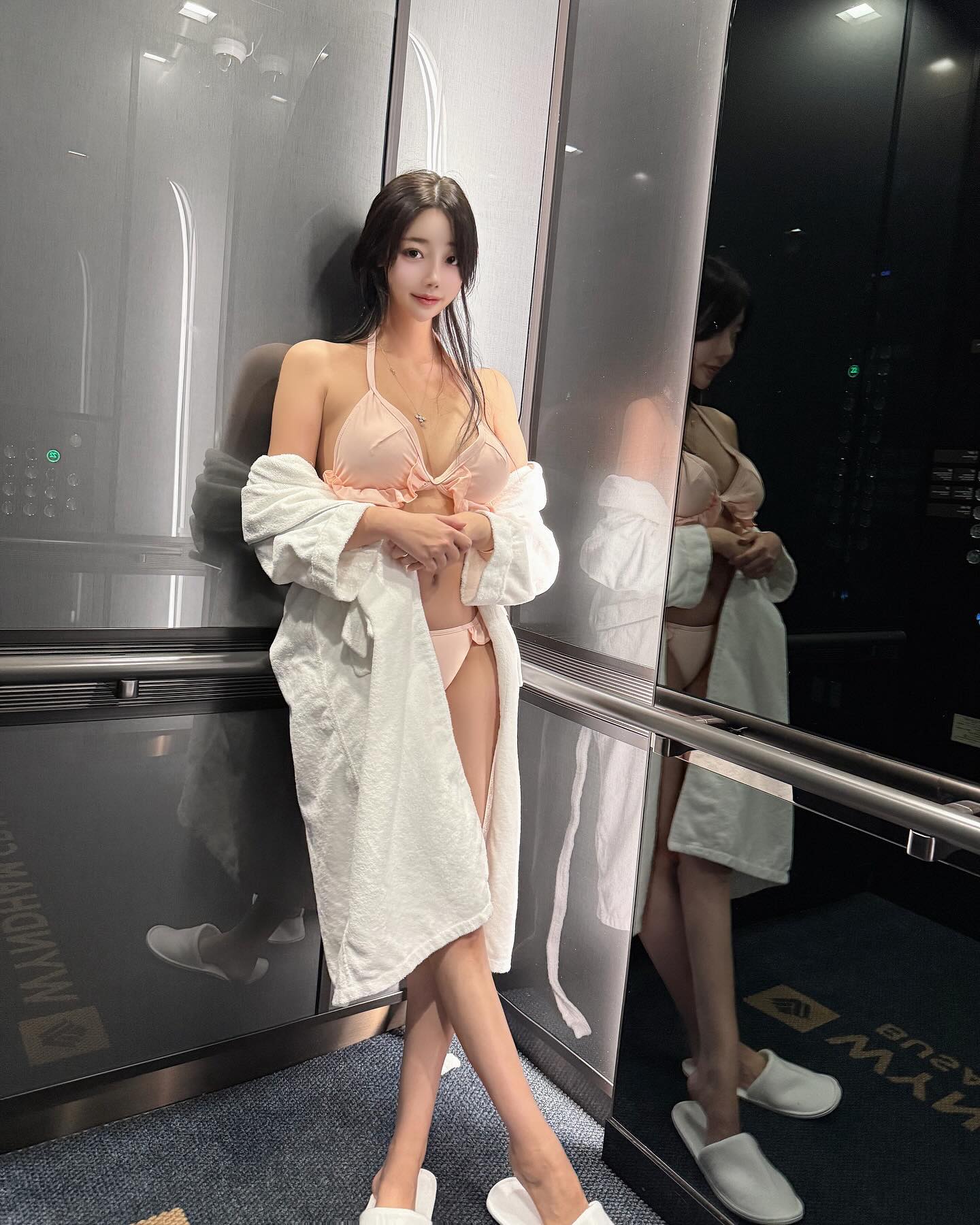 留学生约炮约爱加line：qj98877可上门