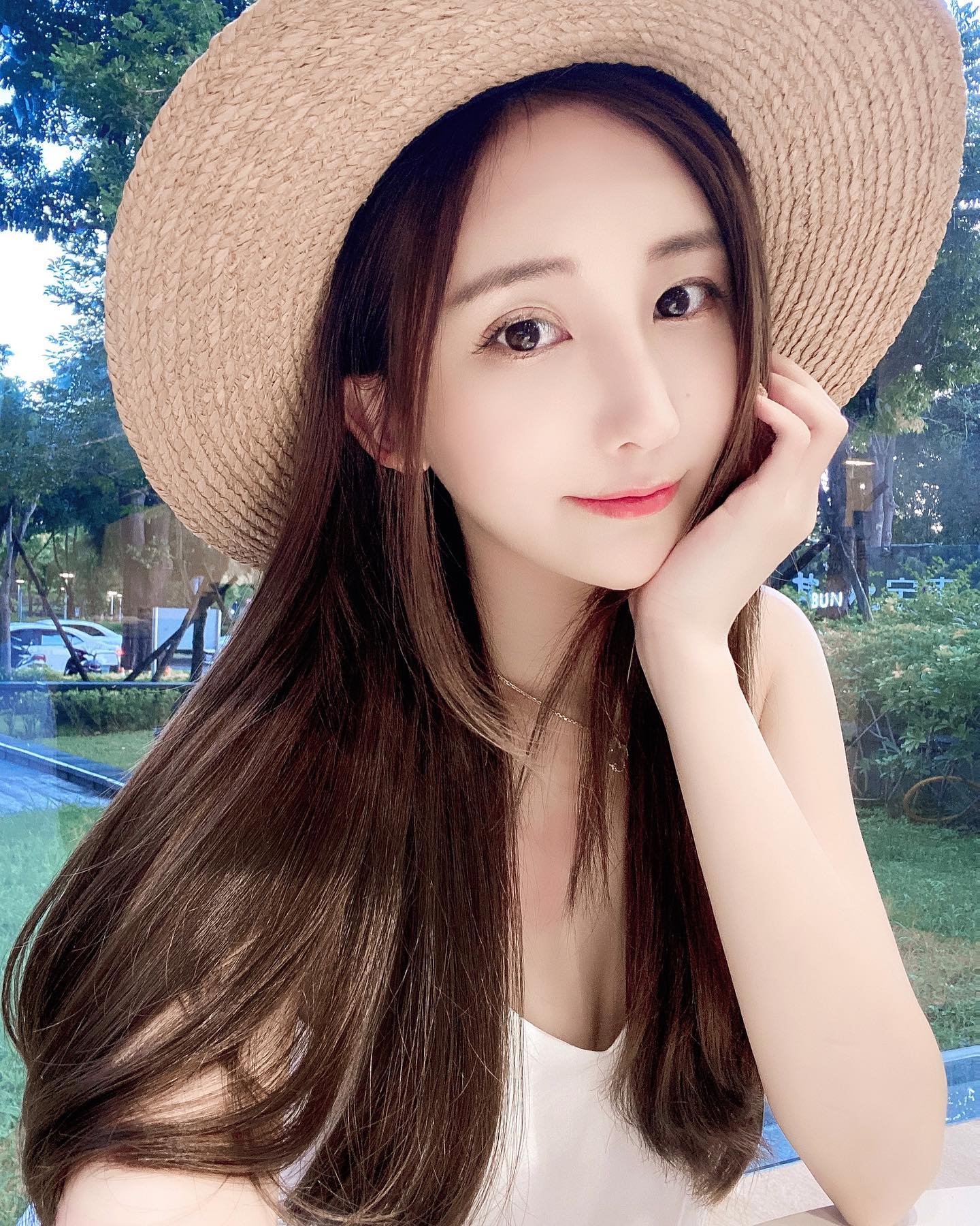 留学生约炮约爱加line：wt8135可上门