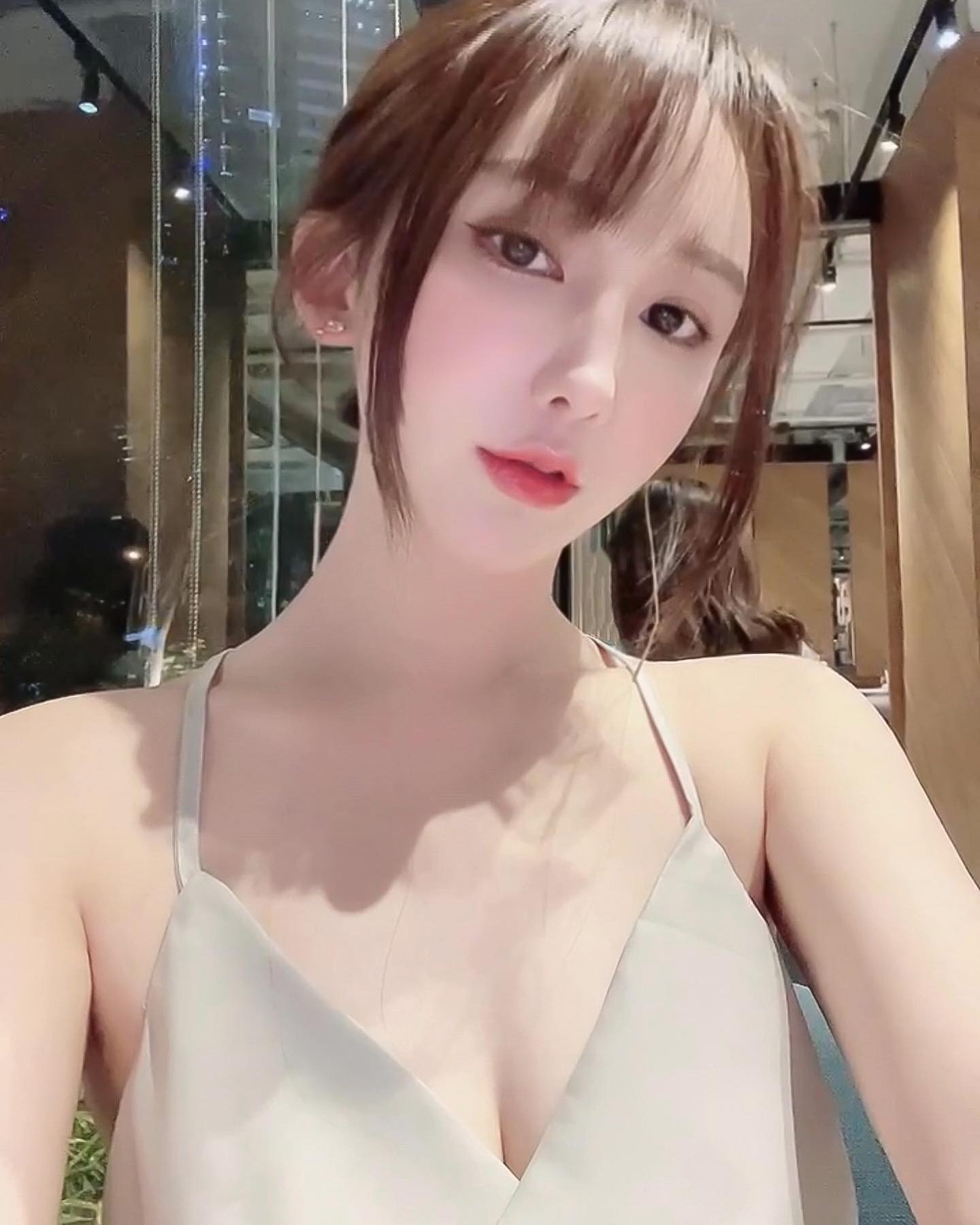 留学生约炮加LINE: wt8135 可上门