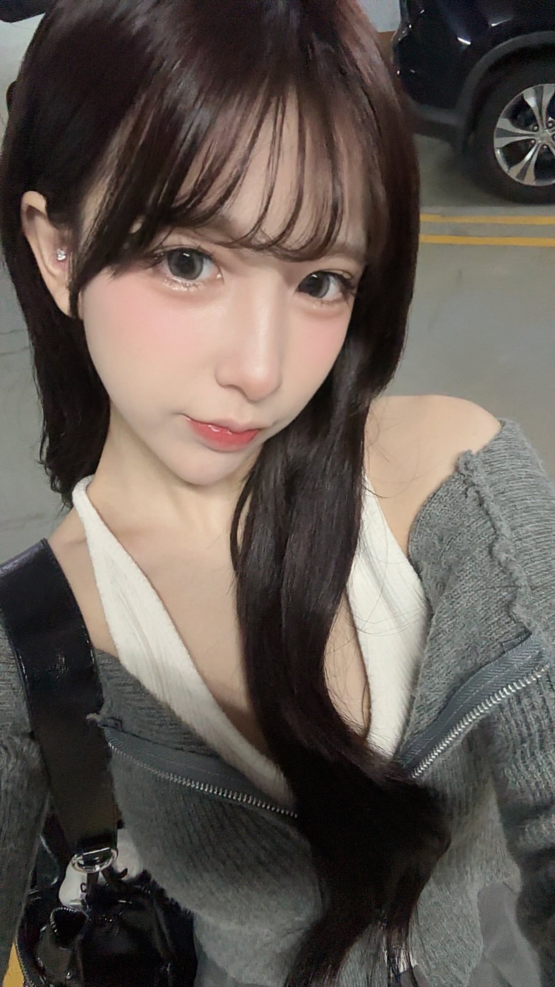 留学生约爱约炮加line：qj98877一条龙