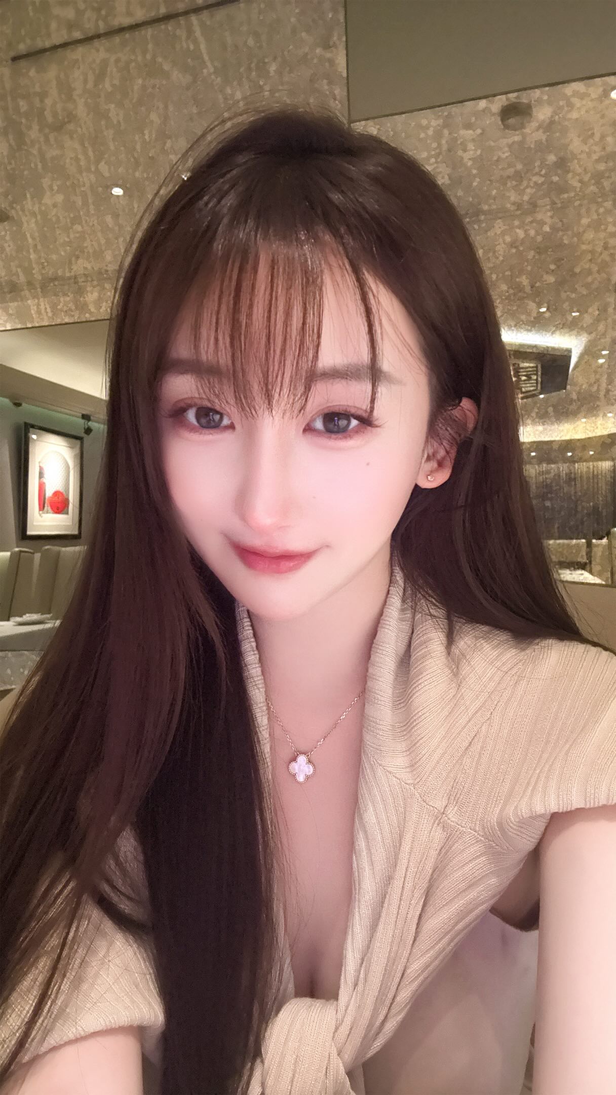 留学生约爱约炮加LINE: wt8135 莞式服务